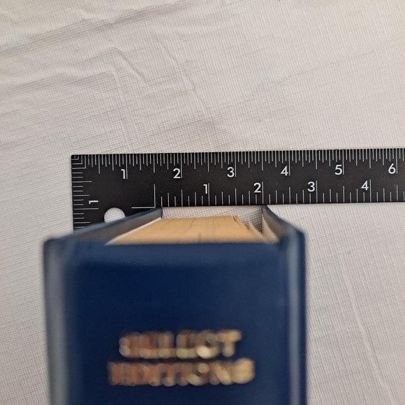 Readers Digest Hardback Volume 1 2005 - Picture 8 of 9